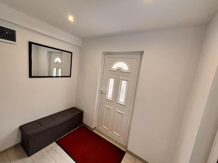 Nice House Near City Center Of روس المظهر الخارجي الصورة