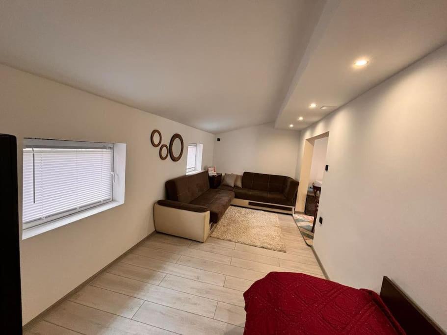 Nice House Near City Center Of روس المظهر الخارجي الصورة
