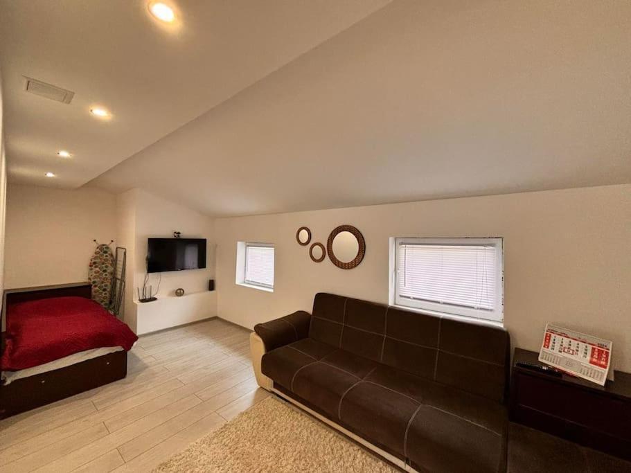 Nice House Near City Center Of روس المظهر الخارجي الصورة