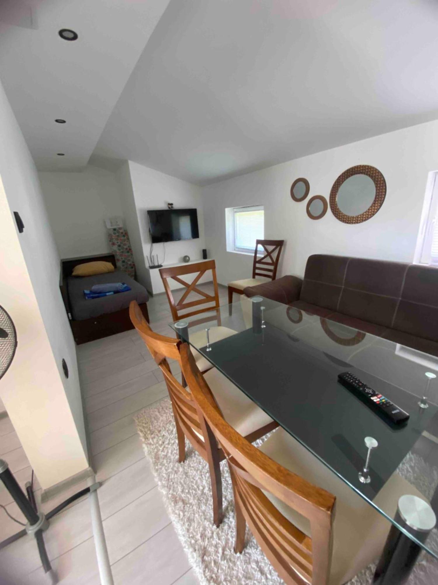 Nice House Near City Center Of روس المظهر الخارجي الصورة
