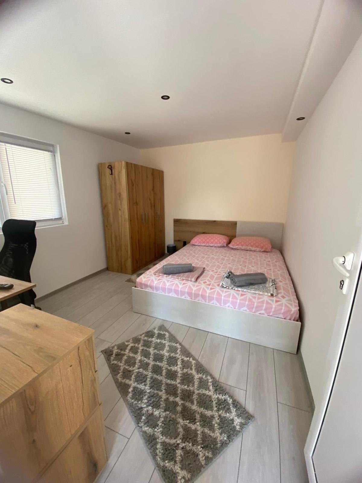 Nice House Near City Center Of روس المظهر الخارجي الصورة